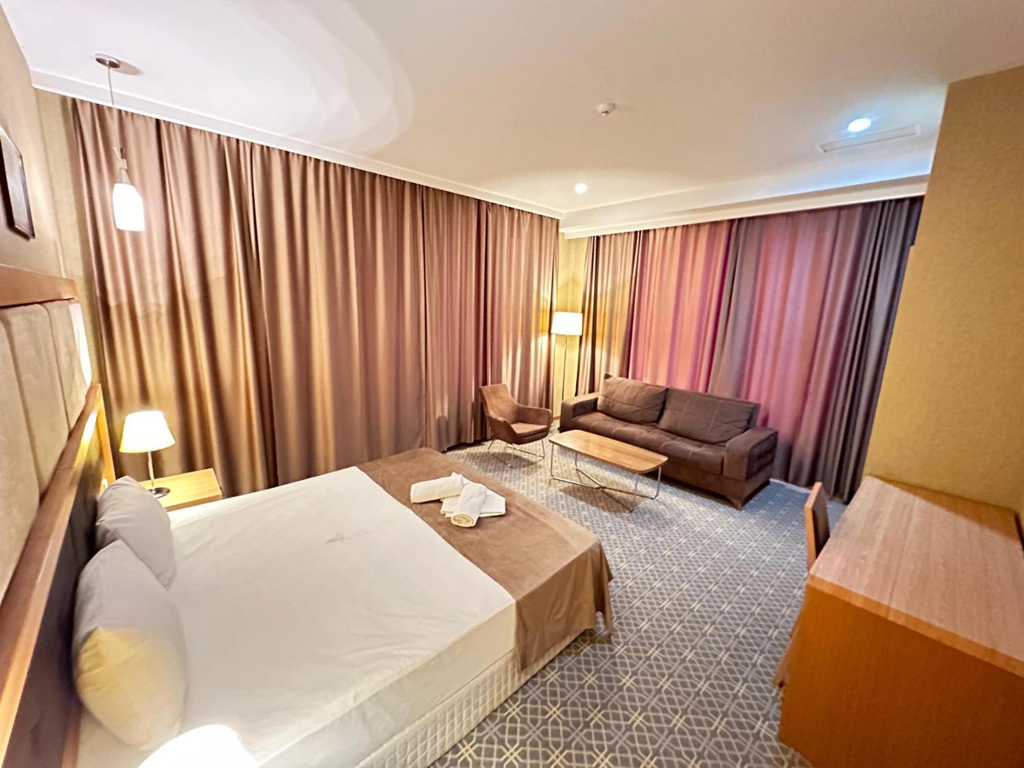 Gm City Hotel Baku Extérieur photo